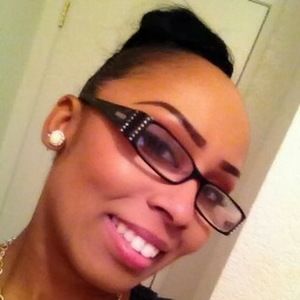 Meet your Posher, Monique